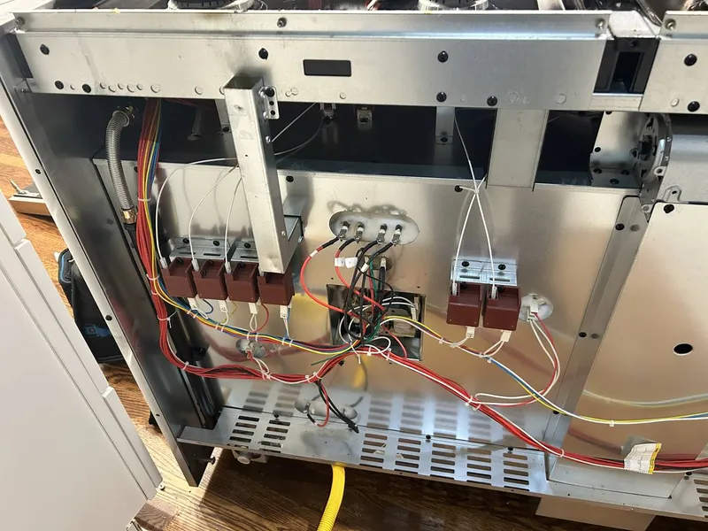 Oven repair job by Quick Repair Co