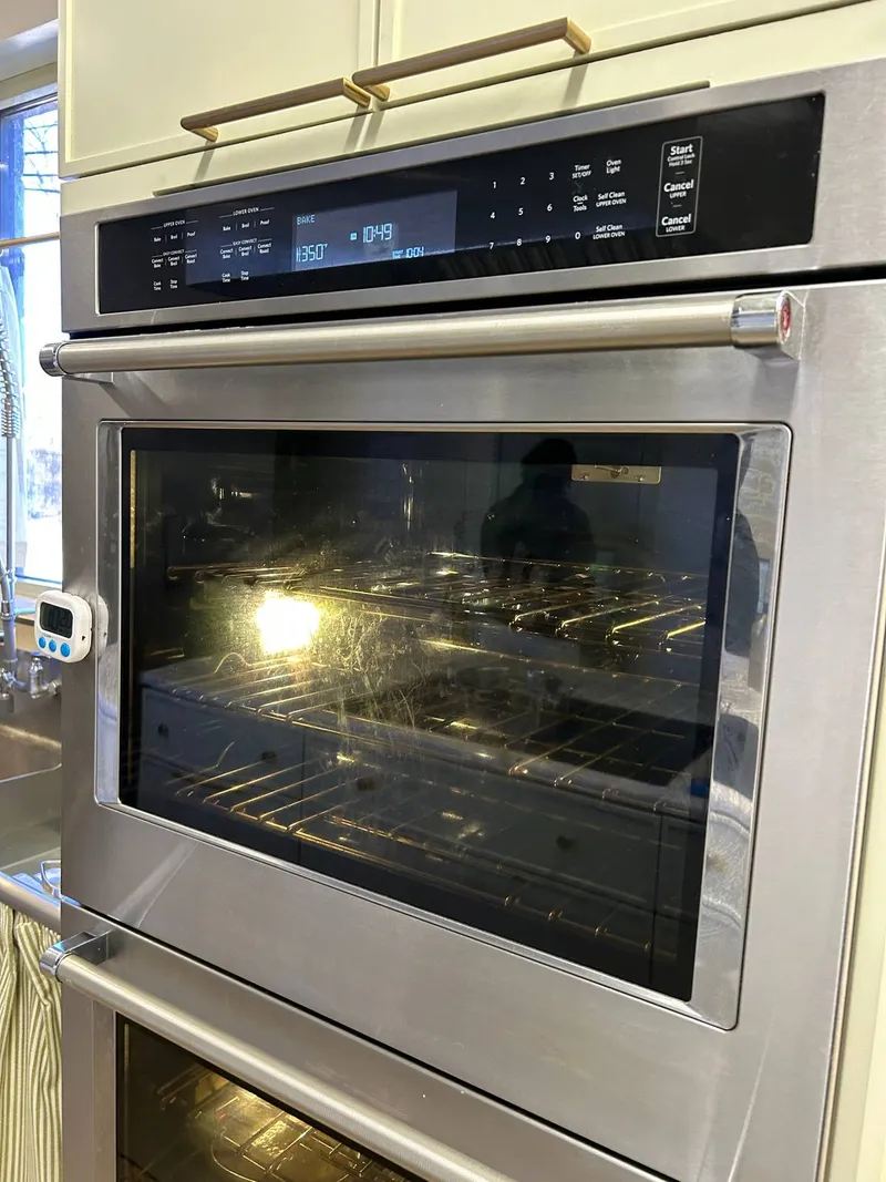 Oven repair job by Quick Repair Co